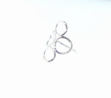 Load image into Gallery viewer, 4 Circle Ring - 9 Karat White Gold