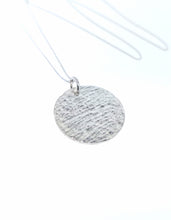 Load image into Gallery viewer, Ripple Disc Pendant - 9 Karat White Gold
